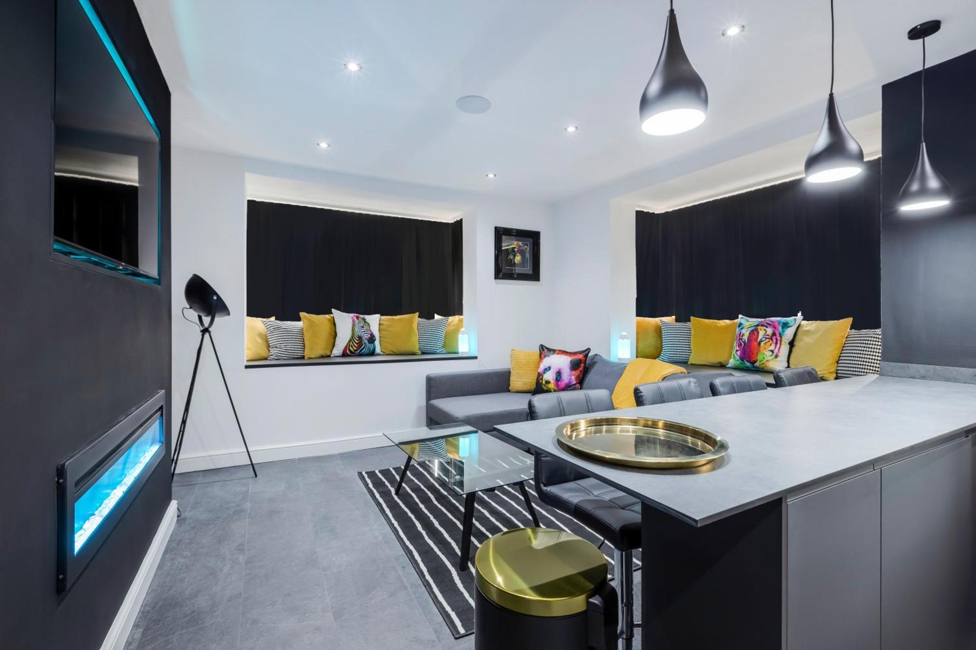 Two Bed Modern Apartment 5Min Walk To Town Centre With Free Parking ! Under New Management Blackpool Kültér fotó