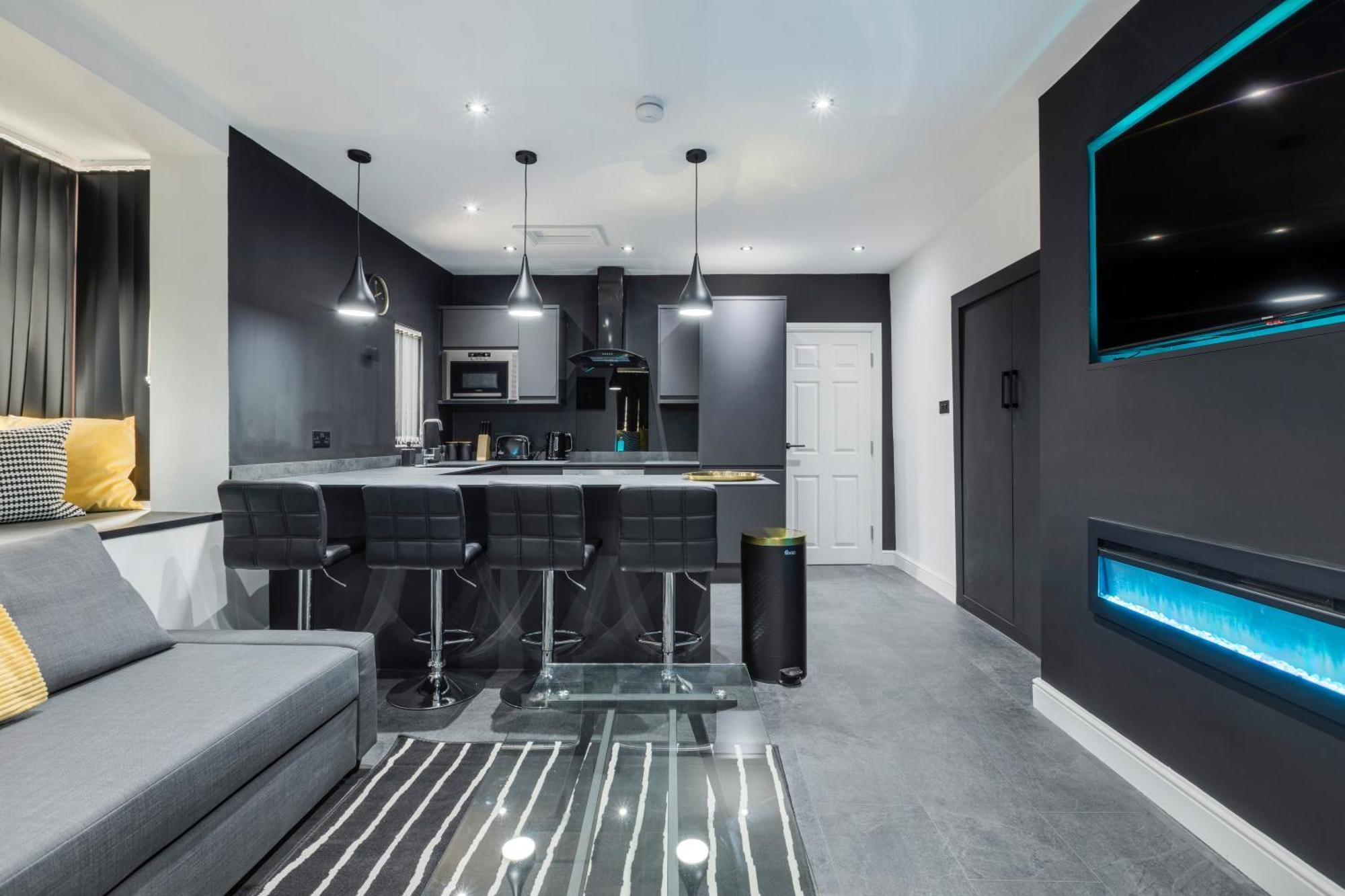 Two Bed Modern Apartment 5Min Walk To Town Centre With Free Parking ! Under New Management Blackpool Kültér fotó
