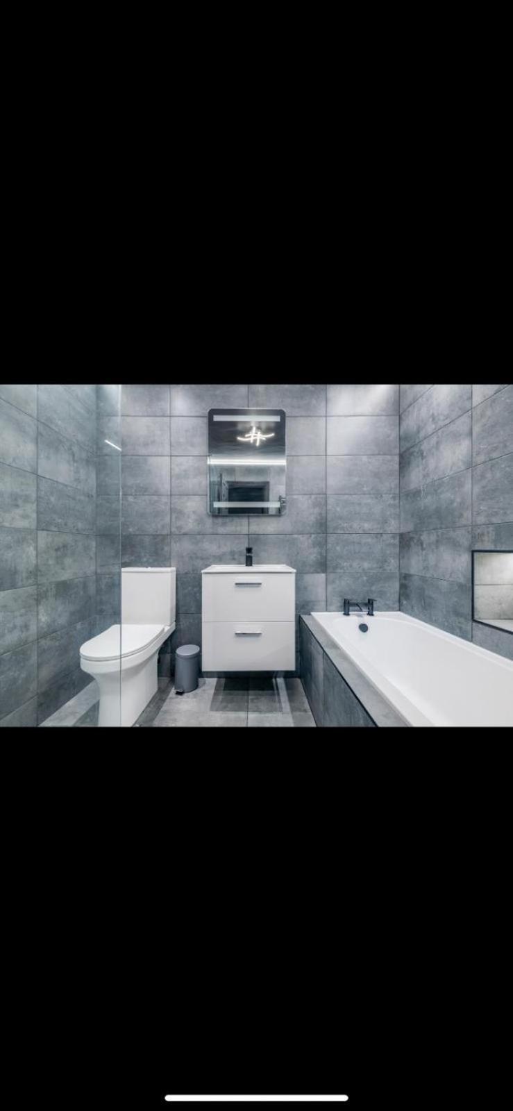 Two Bed Modern Apartment 5Min Walk To Town Centre With Free Parking ! Under New Management Blackpool Kültér fotó